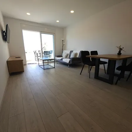 East Apartment Makarska
