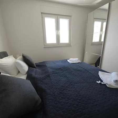 East Apartment Makarska